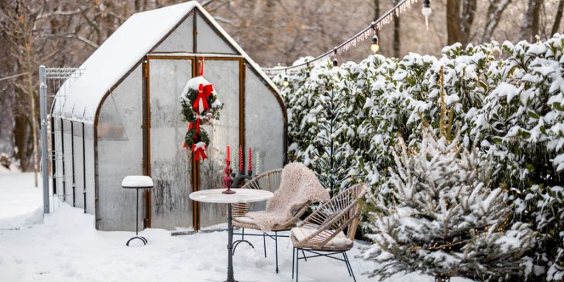 What Are the Top Winter Landscaping Materials? Choosing the Right Products for Your Garden